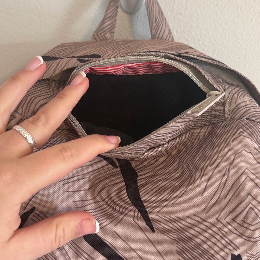Herschel Geometric Classic School Zip Backpack - Picture 6 of 7
